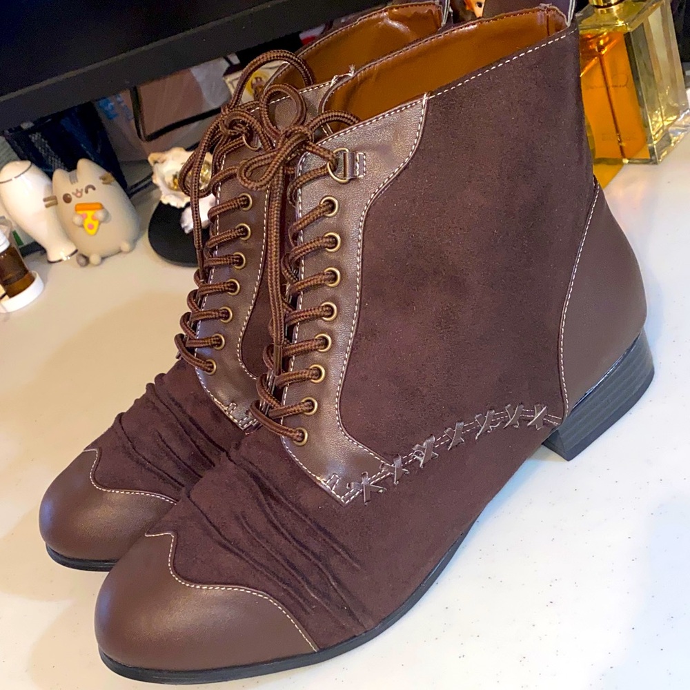 Unique Mad hatter style Stage boots, size 10-10.5